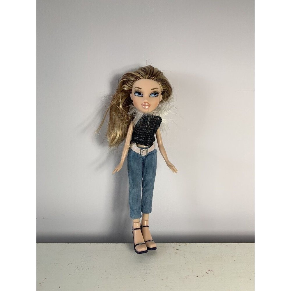 MGA Bratz Twinz Oriana Doll Twins Oriana Doll Not Original Clothes READ